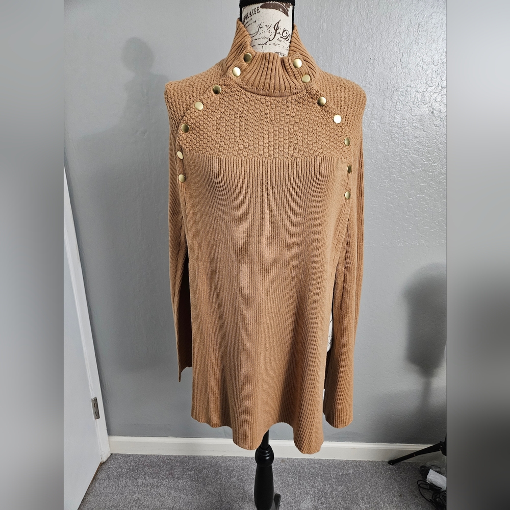 G.I.L.I. fabulous Poncho - sz XS with snaps NWT